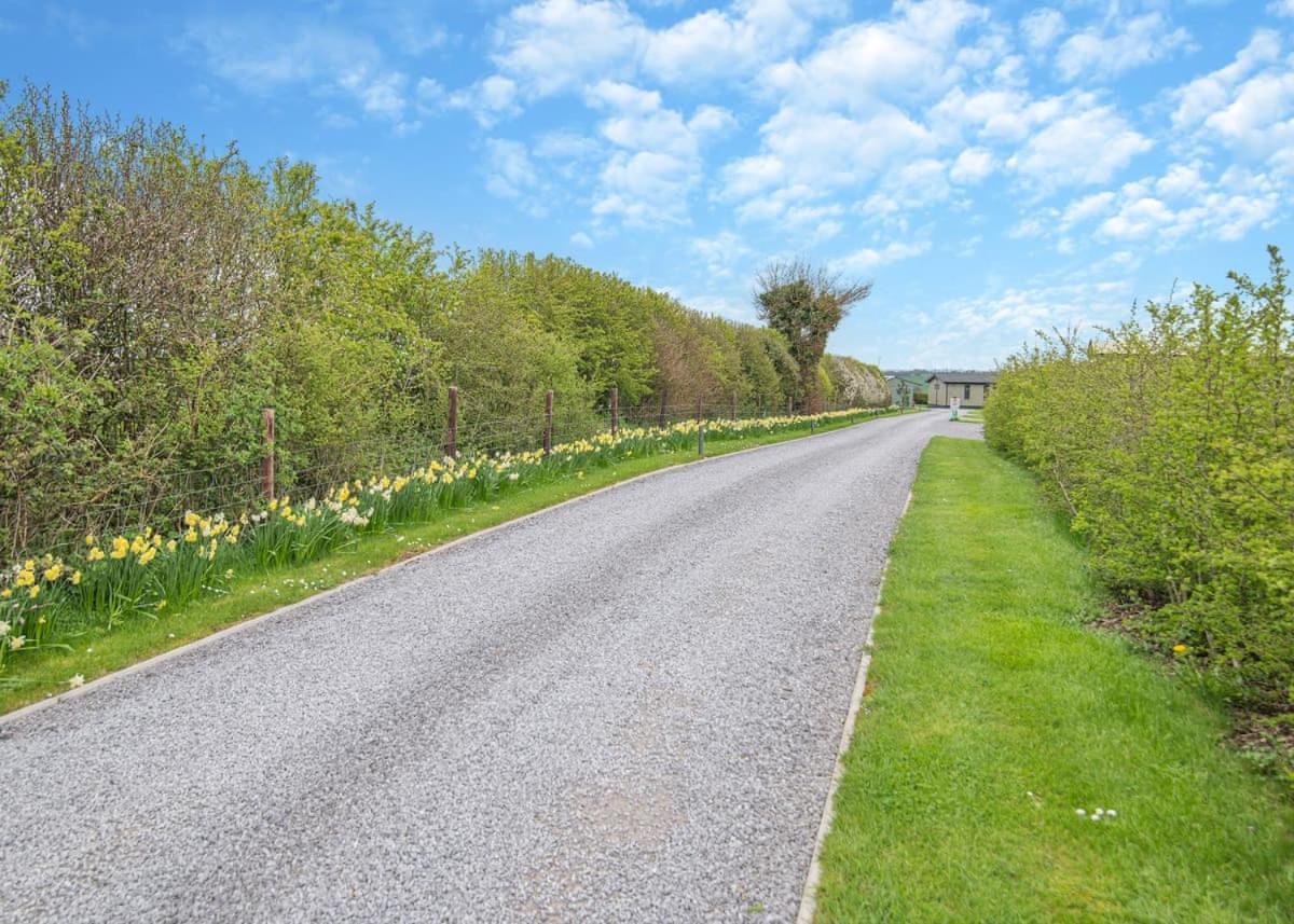 Midsomer Lodges Pilton Exterior foto